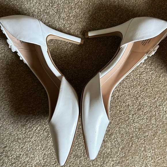 Kelly & Katie Flowered White & Gold Heels - Picture 5 of 7